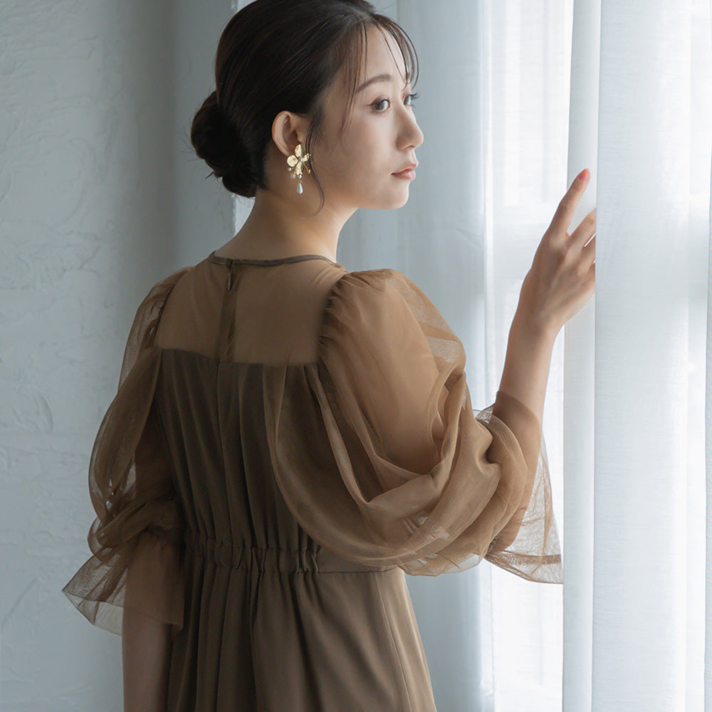 160cm B82cm  W59cm H83cm 骨格ウェーブ【Mサイズ着用】