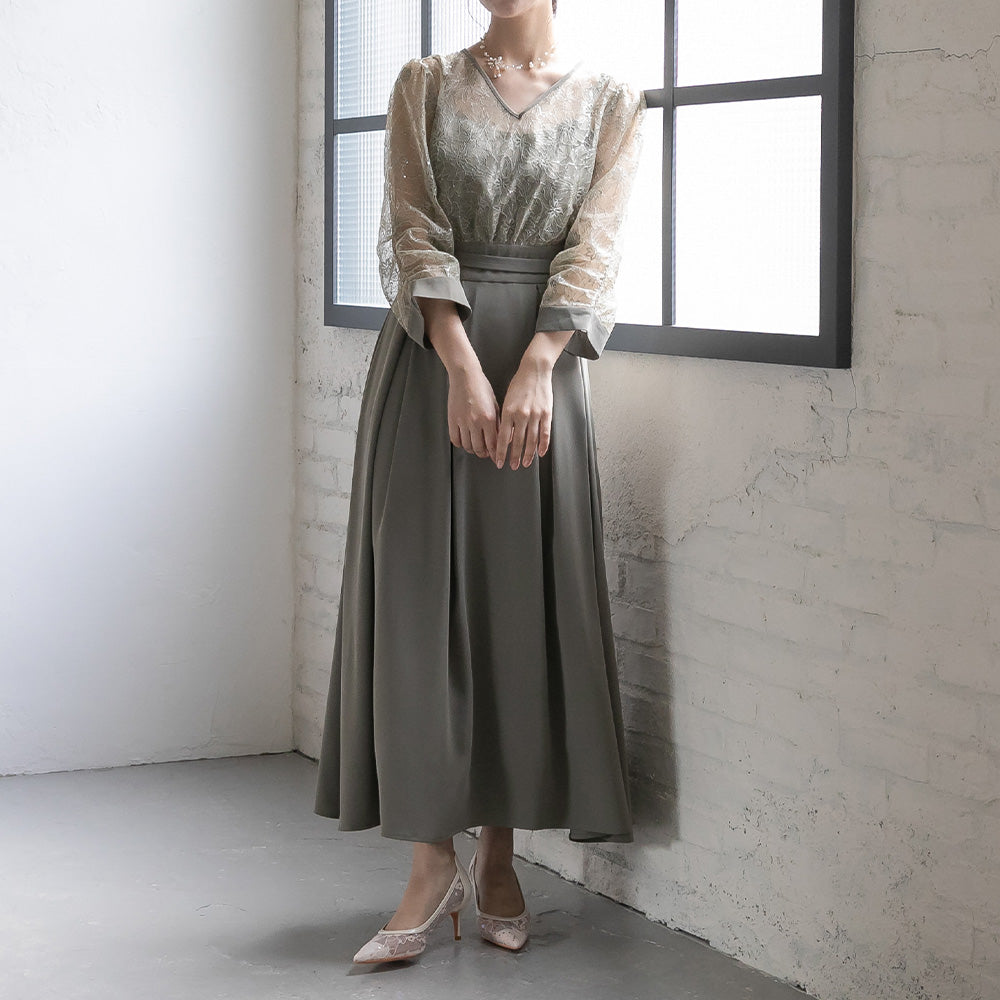 300199 スパンコールレースコンビドレス（ベルト付き）