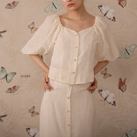 330023 ハートボタンパフスリーブブラウス＆ハイウエストスカート