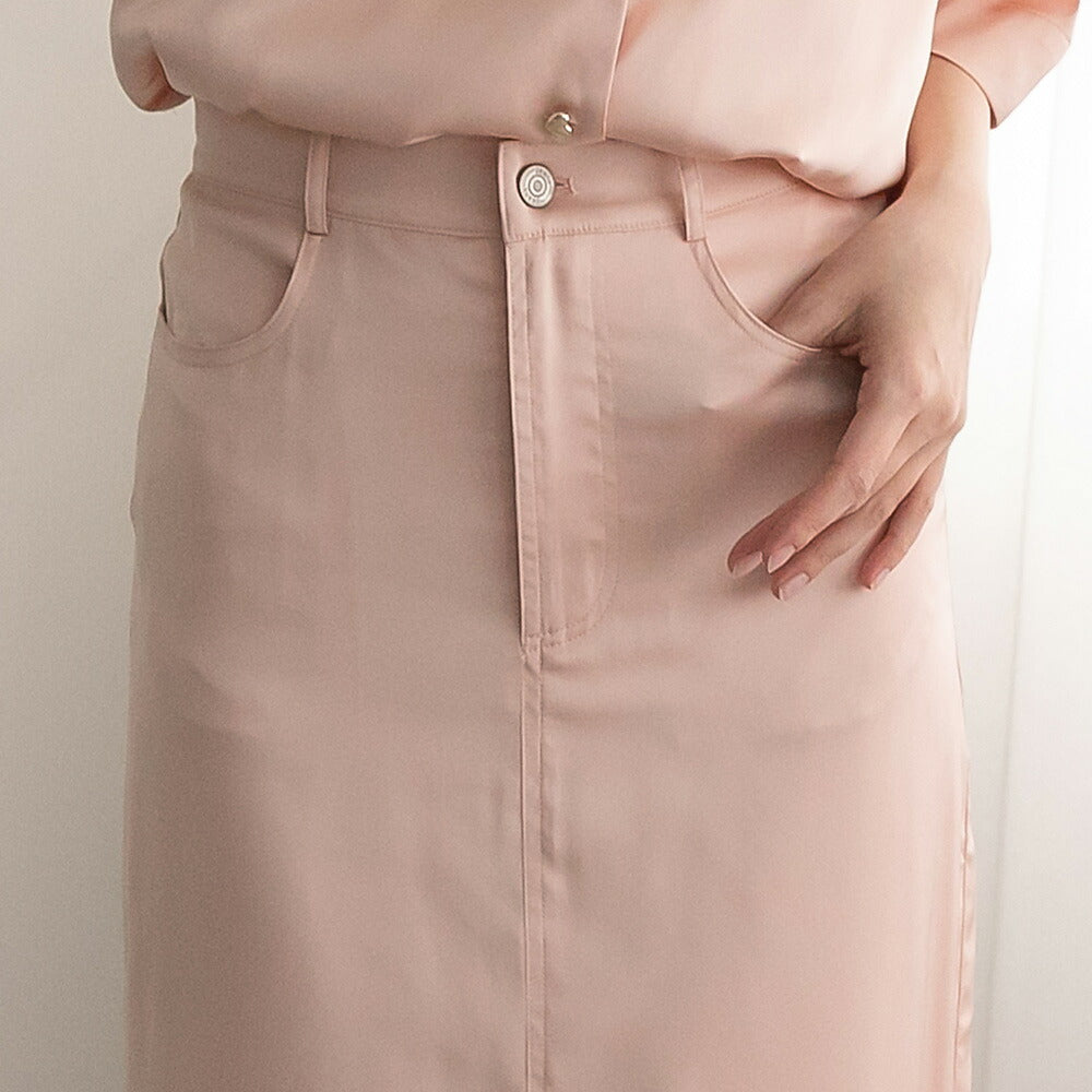 330027 ヘムフリルサテンスカート