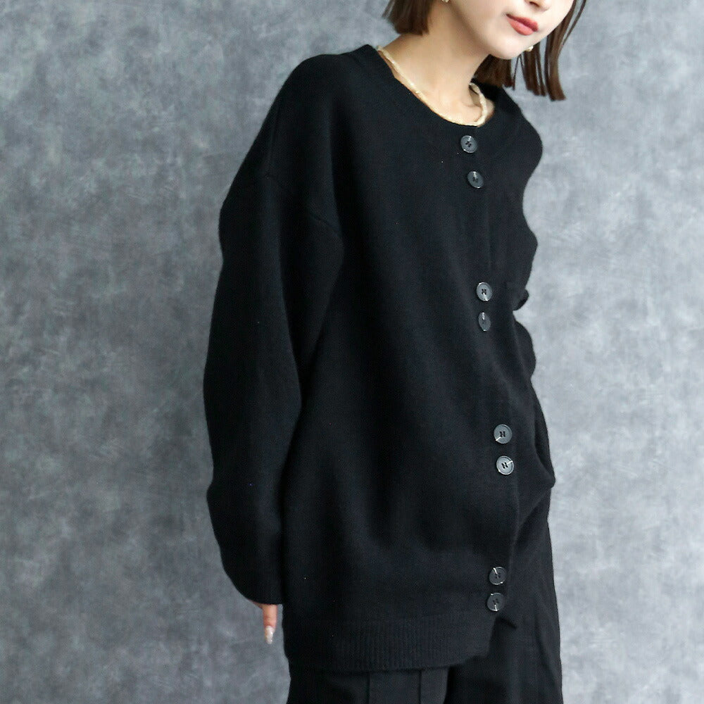 330082 ボタンデザインニットカーディガン