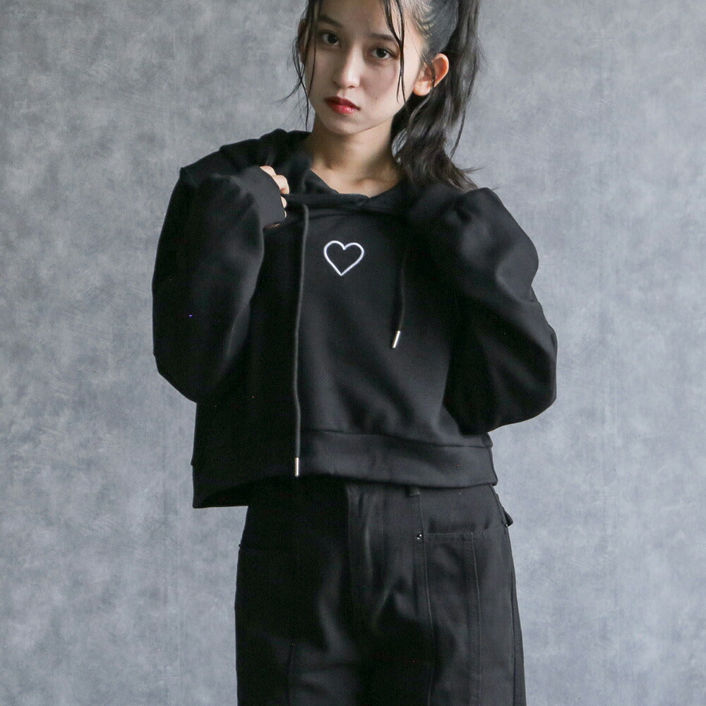 330103 ハートポイントショートフーディー