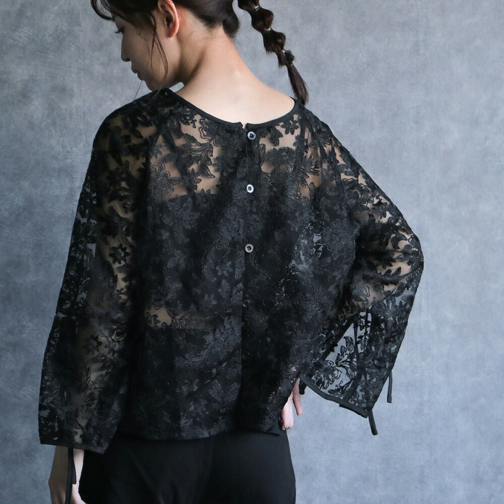 330105 フレアスリーブレースブラウス