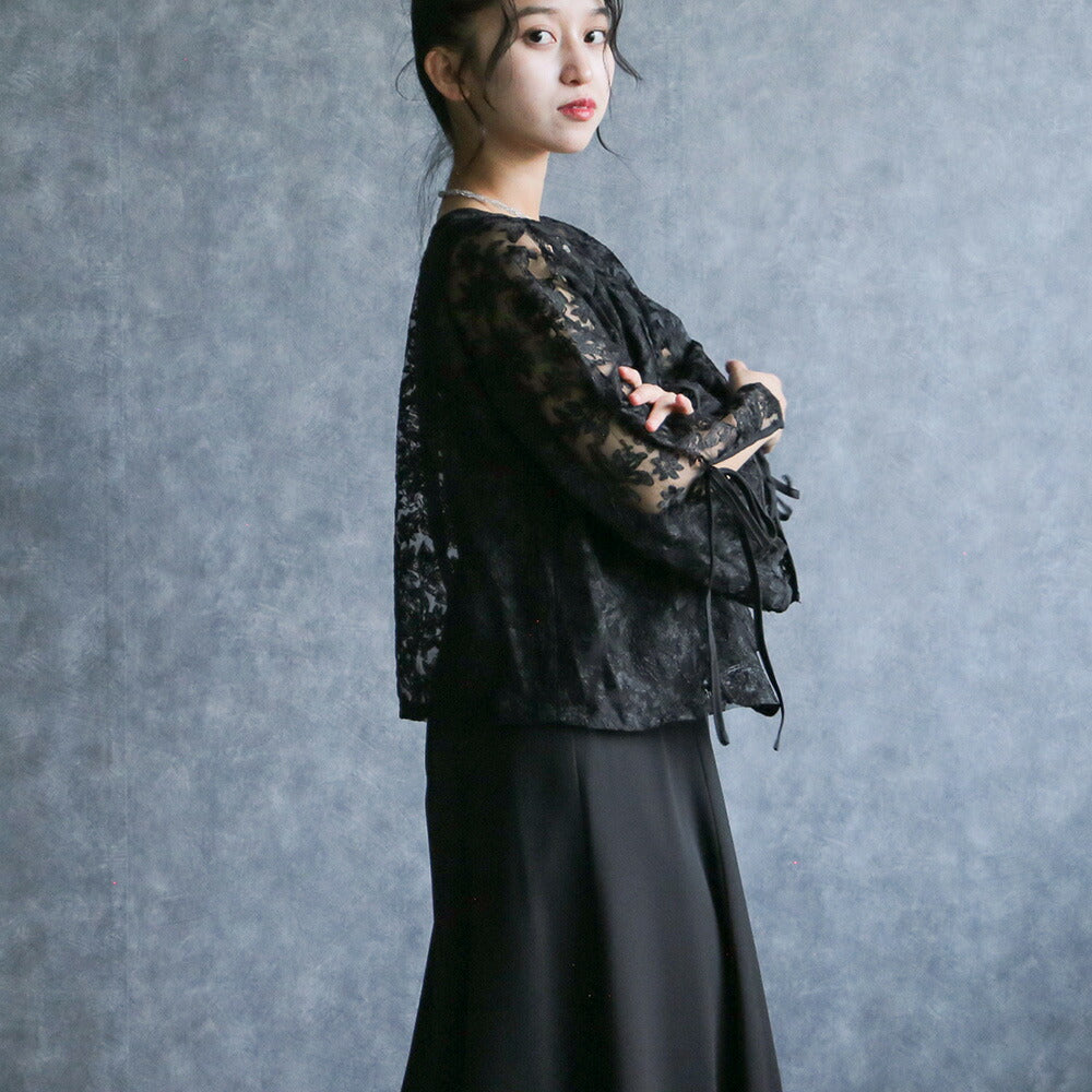 330105 フレアスリーブレースブラウス