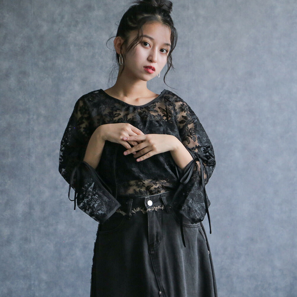 330105 フレアスリーブレースブラウス