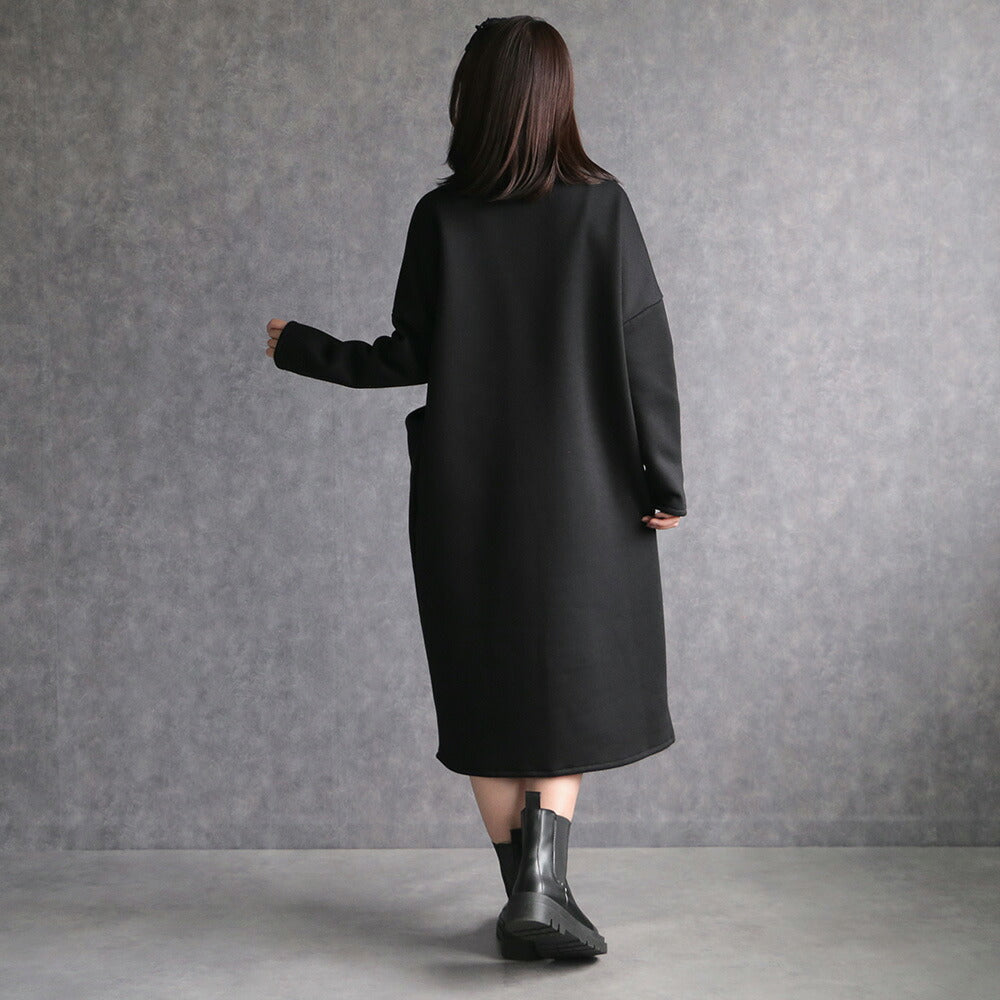 330106 ハイネック裏起毛コクーンワンピース