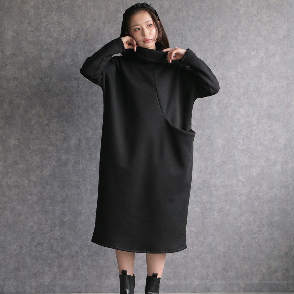 330106 ハイネック裏起毛コクーンワンピース