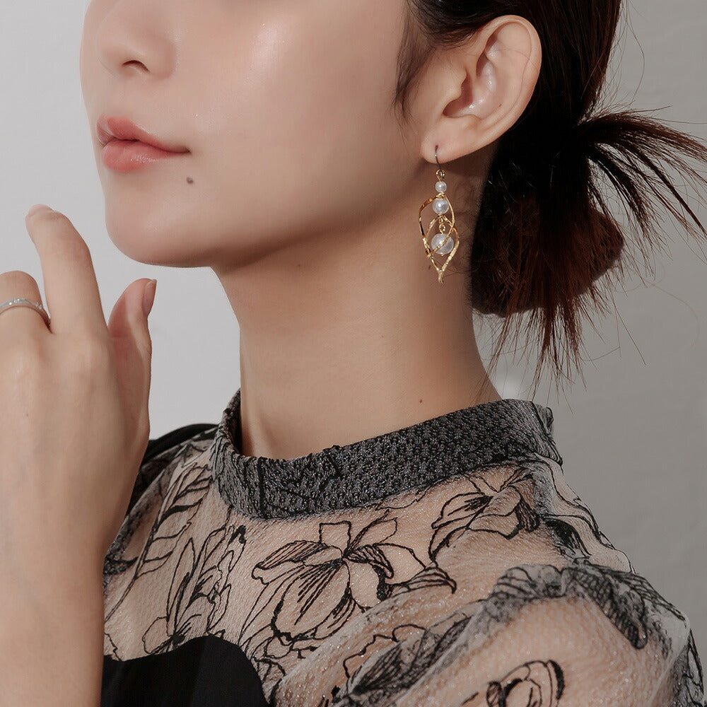 550116 スパイラルパールフックピアス