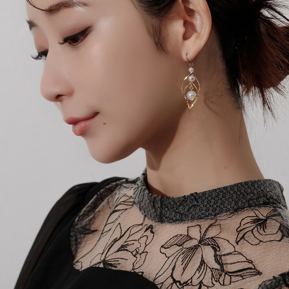 550116 スパイラルパールフックピアス