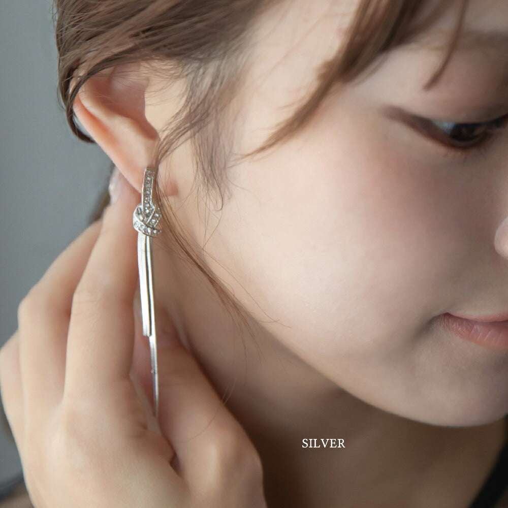 550161 ノットビジューチェーンフリンジピアス