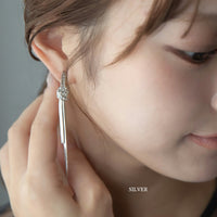 550161 ノットビジューチェーンフリンジピアス